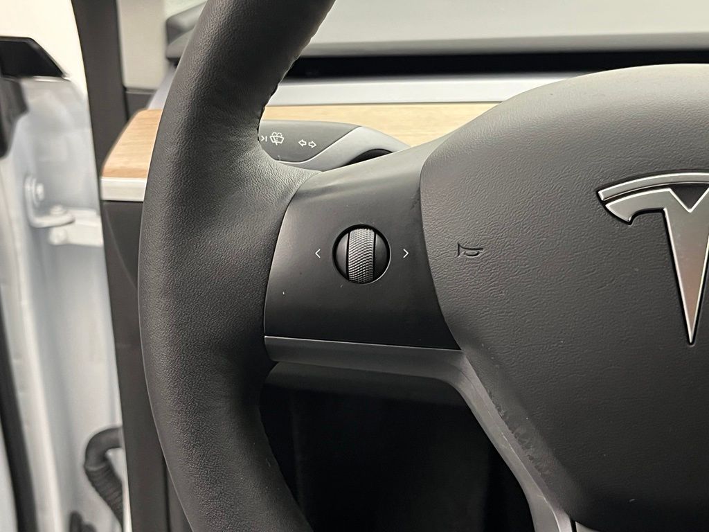 Thumbnail: 2022 Tesla Model Y - 12