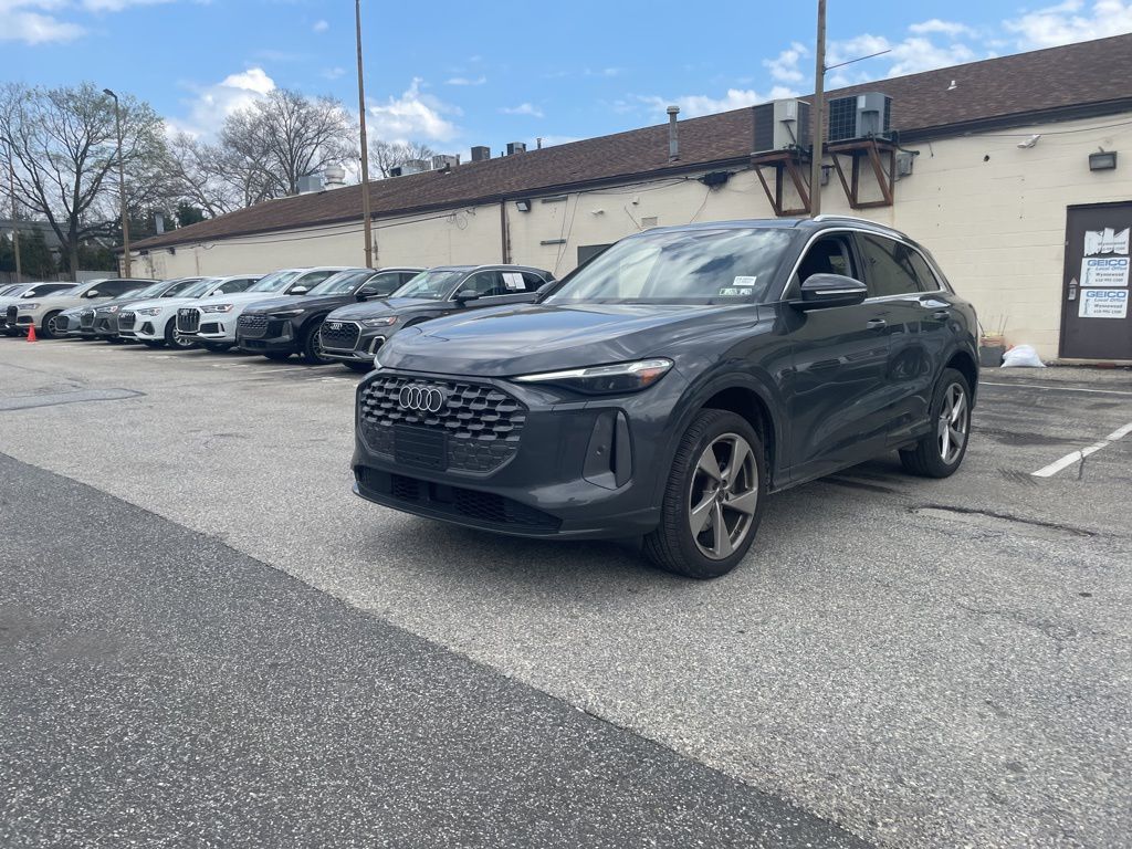 Tambora Gray Metallic 2025 Audi Q5 quattro Premium Plus 40 TFSI SUV / Crossover All-Wheel Drive 7-Speed Automatic