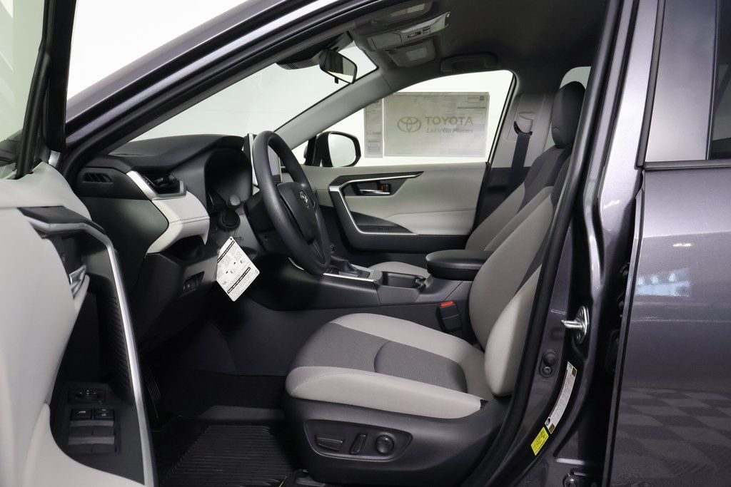Thumbnail: 2025 Toyota RAV4 - 5