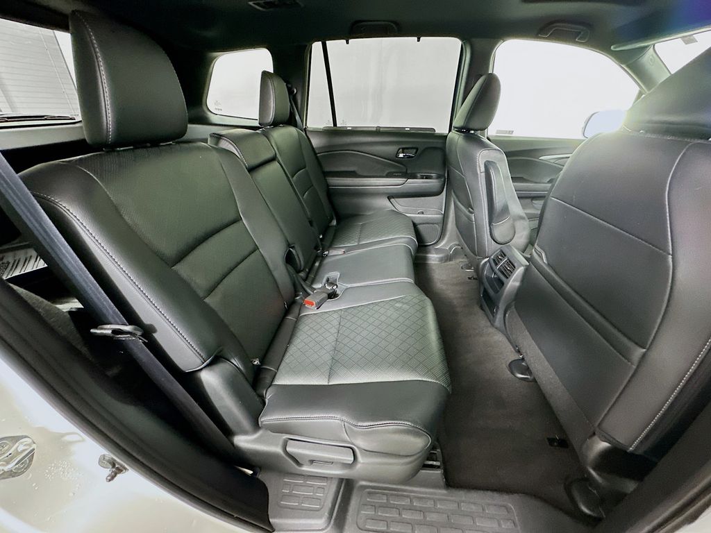 Thumbnail: 2019 Honda Passport - 27