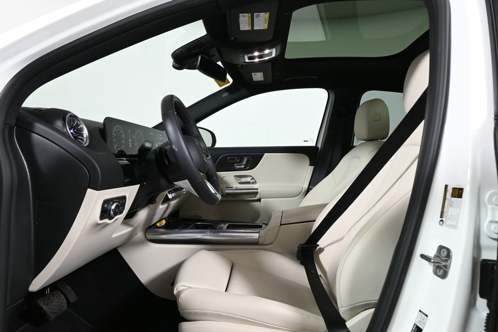 Thumbnail: 2026 Mercedes-Benz GLA - 3