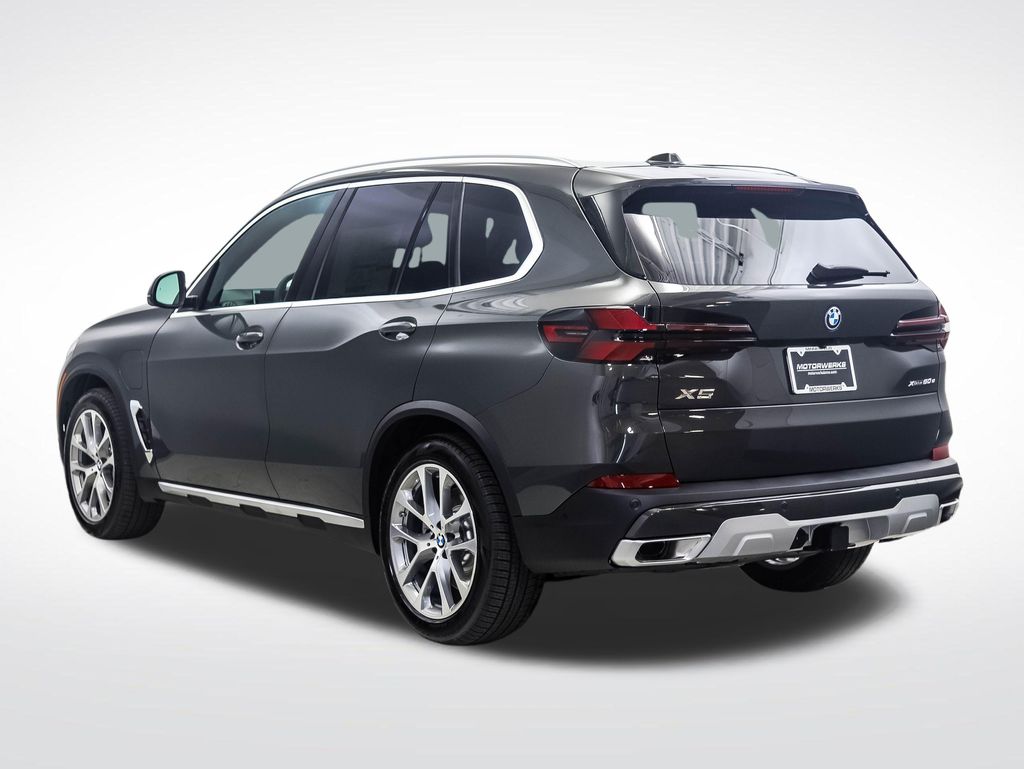 Thumbnail: 2026 BMW X5 - 3