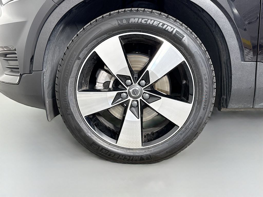 Thumbnail: 2020 Volvo XC40 - 32