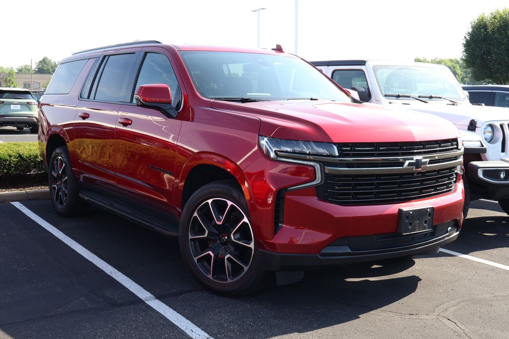 Thumbnail: 2021 Chevrolet Suburban - 3