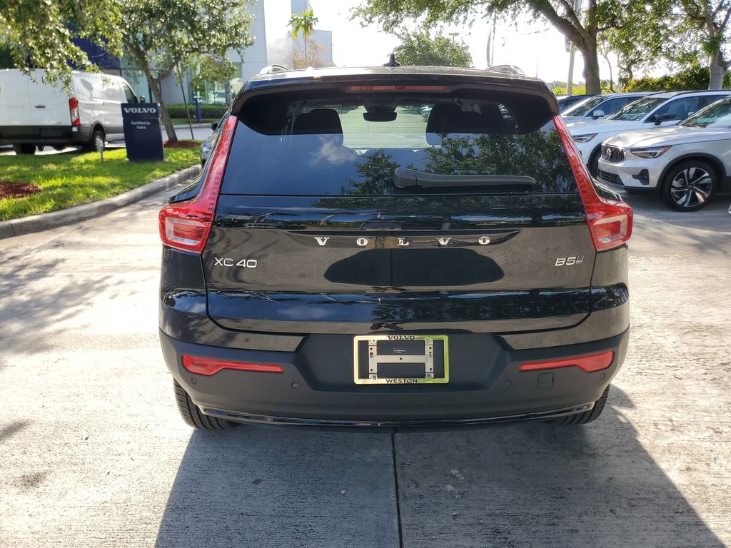 used 2026 Volvo XC40 car, priced at $42,995