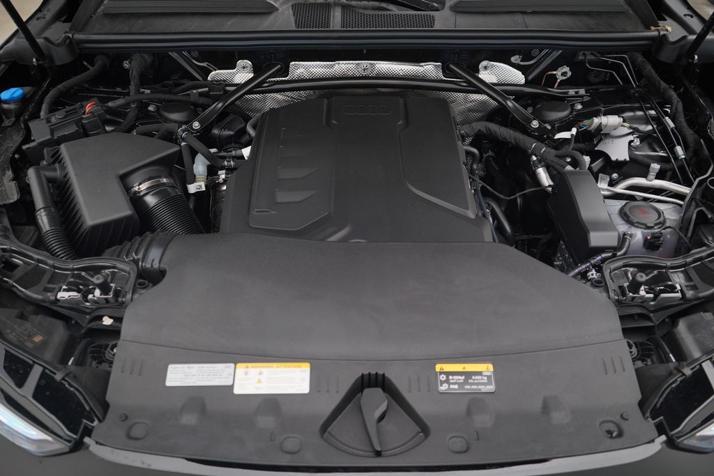 Thumbnail: 2025 Audi Q5 - 12