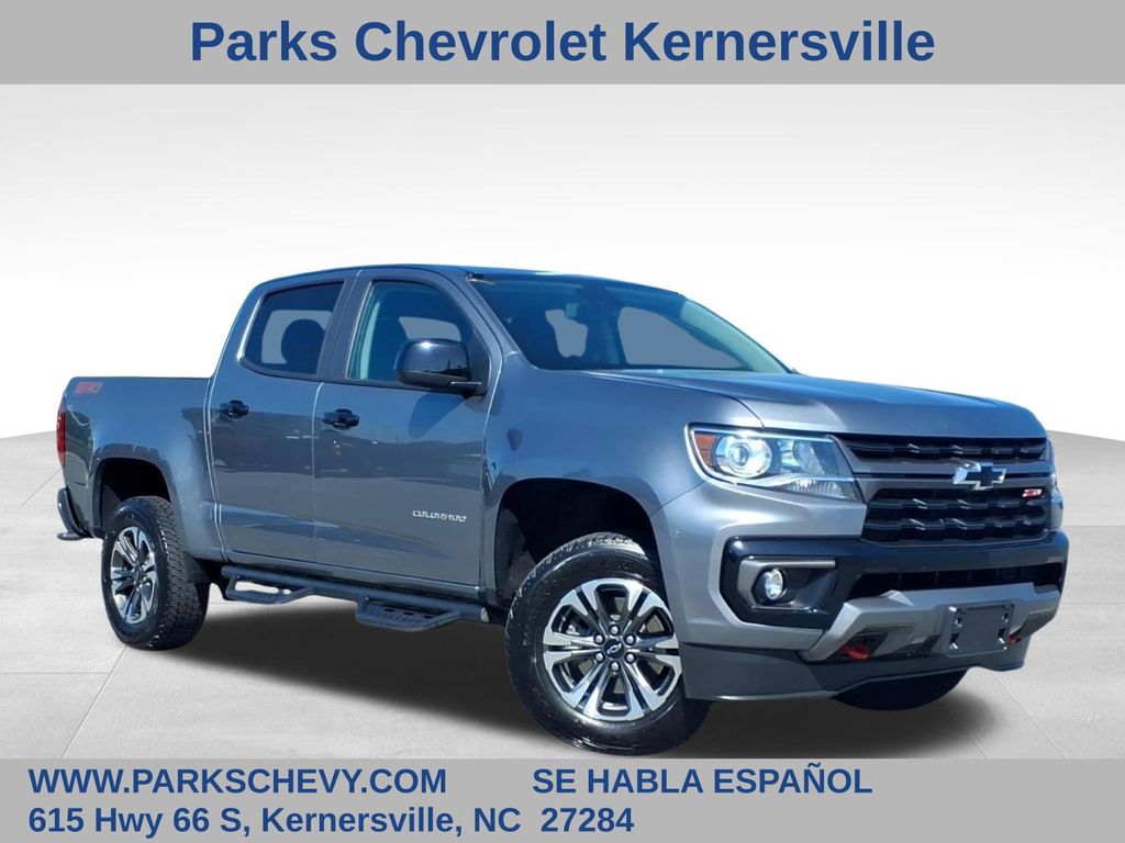 Gray (Steel Metallic) 2022 Chevrolet Colorado Z71 Crew Cab 4WD Pickup Truck Four-Wheel Drive 8-Speed Automatic