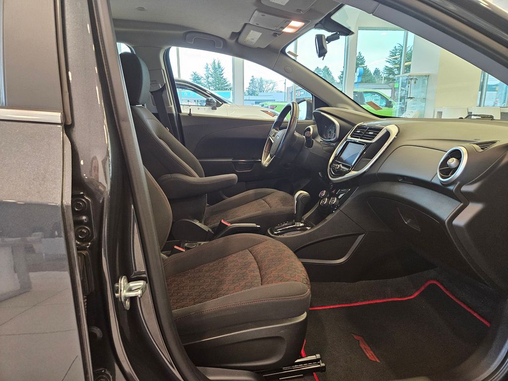 2020 Chevrolet Sonic LT