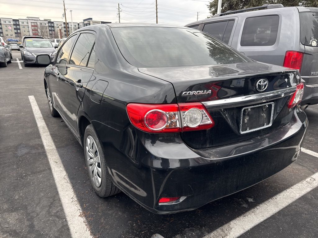 2013 Toyota Corolla LE 2