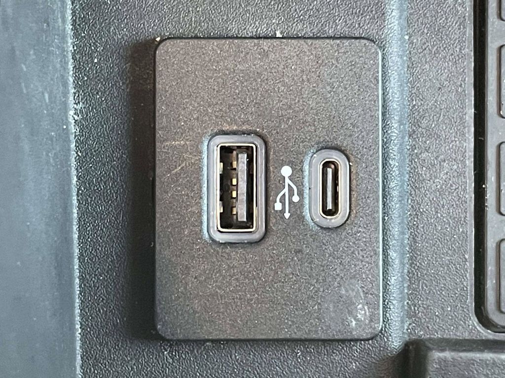 2022 Star White Metallic Tri-Coat Ford Super Duty F-250 SRW King Ranch 4X4 Truck