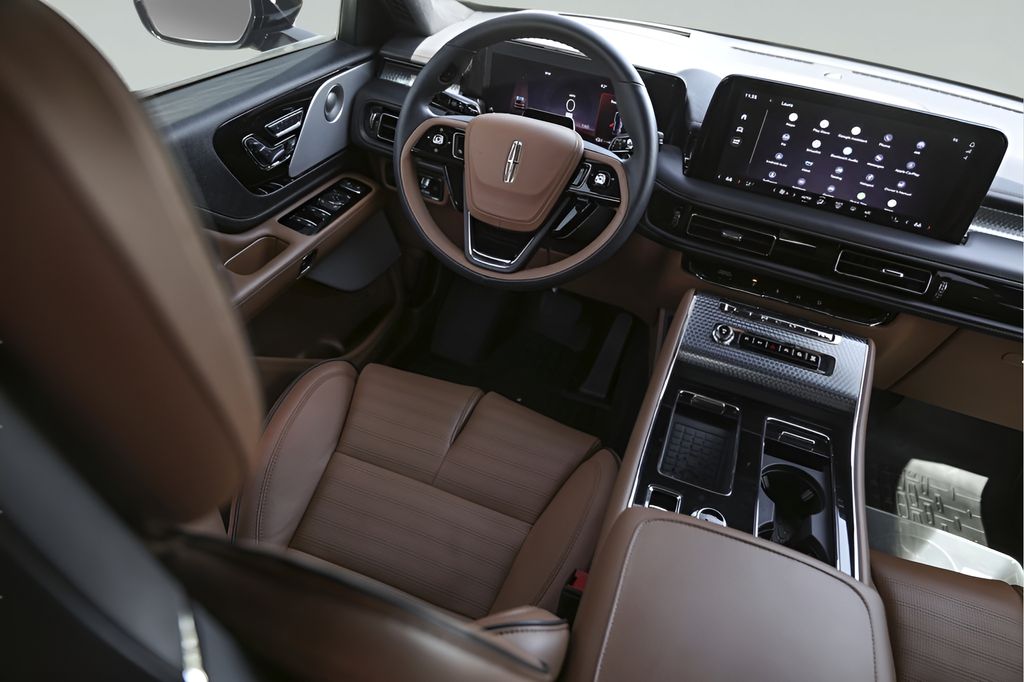 Used Car 2025 Lincoln Aviator  Black Label For Sale Under $80,000 In Austin, Texas