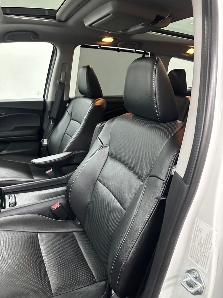 used 2022 Honda Pilot car, priced at $34,985