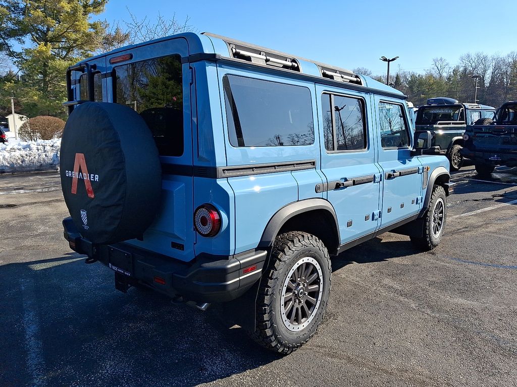 View vehicle photo 4