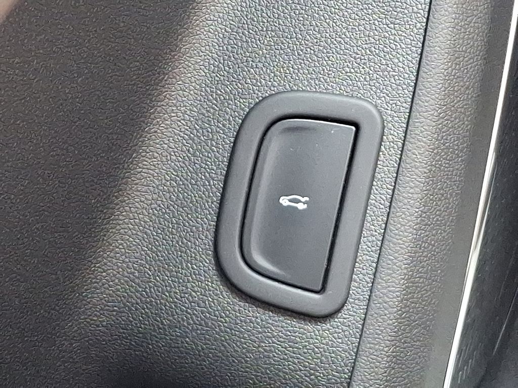 Thumbnail: 2026 GMC Acadia - 28