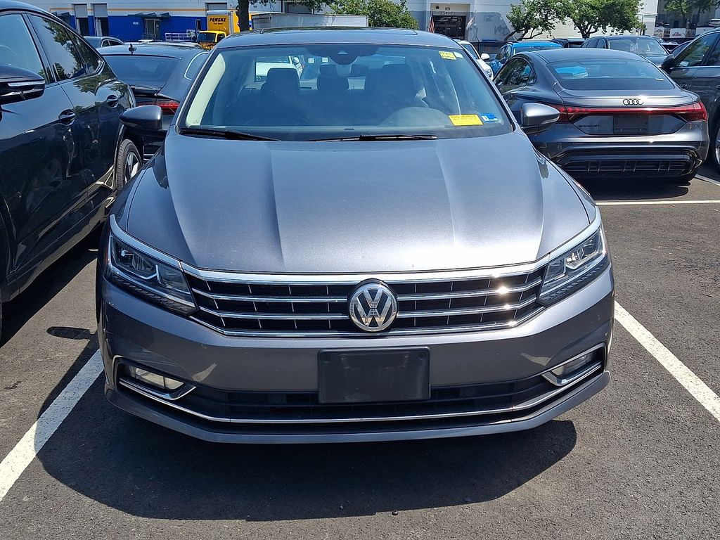 Thumbnail: 2018 Volkswagen Passat - 2