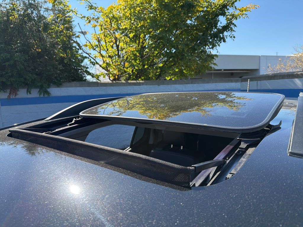 Thumbnail: 2017 GMC Acadia - 11