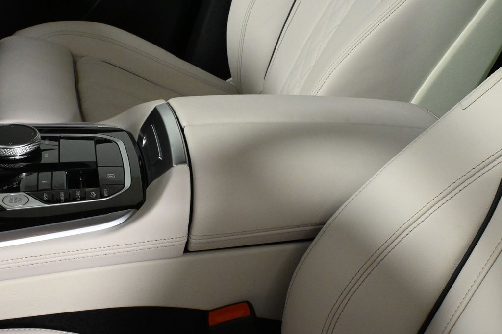 2025 BMW X5 xDrive40i 25