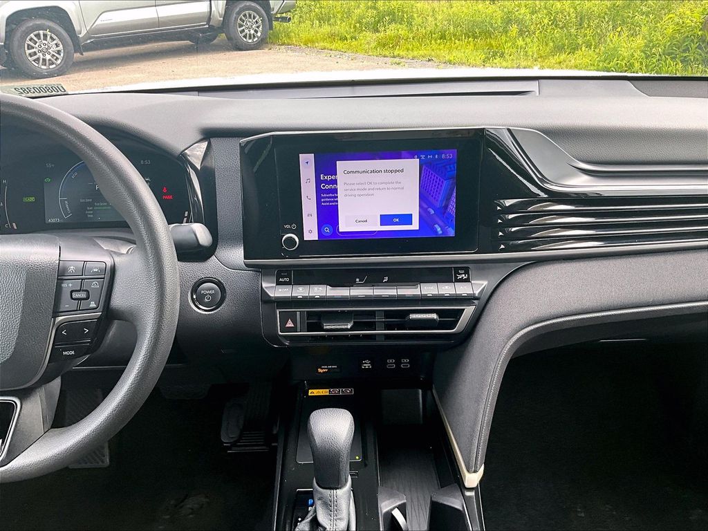 2025 Toyota Camry — photo 18