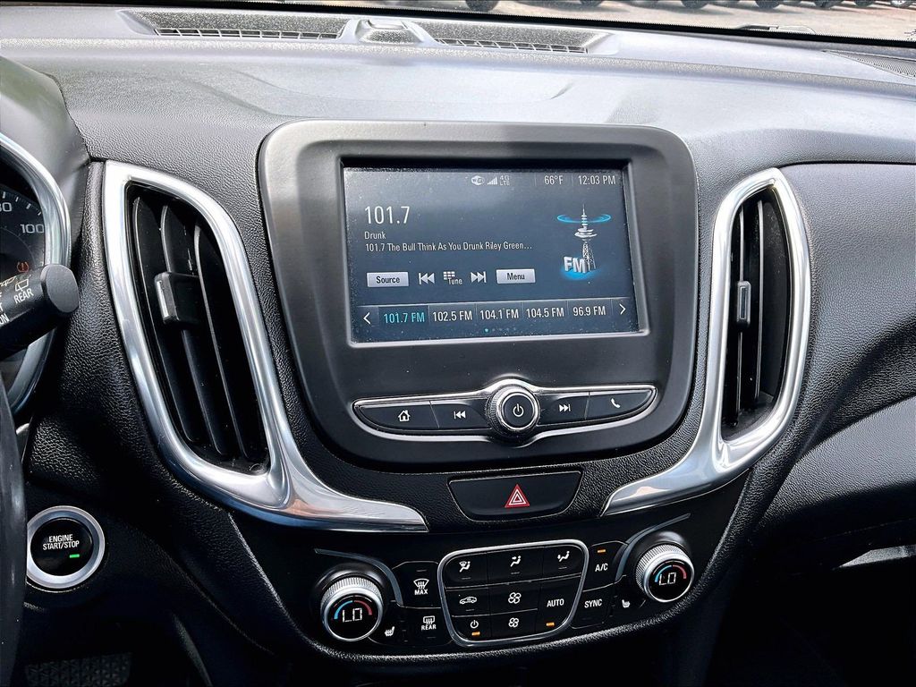 2018 Chevrolet Equinox — photo 26
