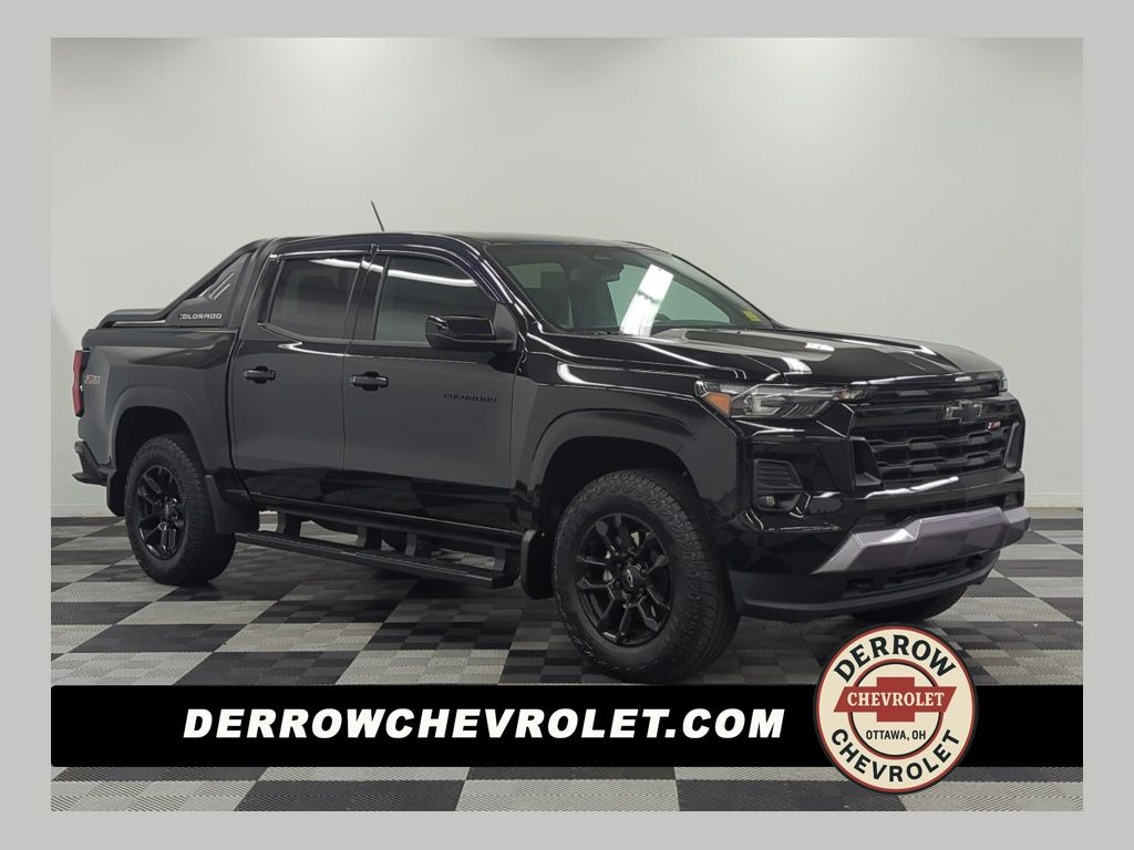 Black 2025 Chevrolet Colorado Pickup Truck Four-Wheel Drive 8-Speed Automatic