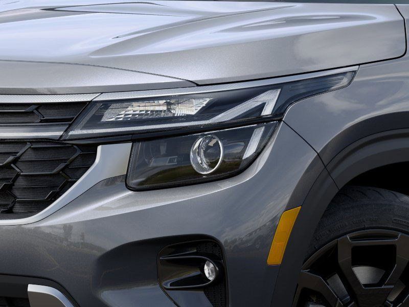 New 2025 Steel Gray Kia X-LINE 1.6T AWD image 10