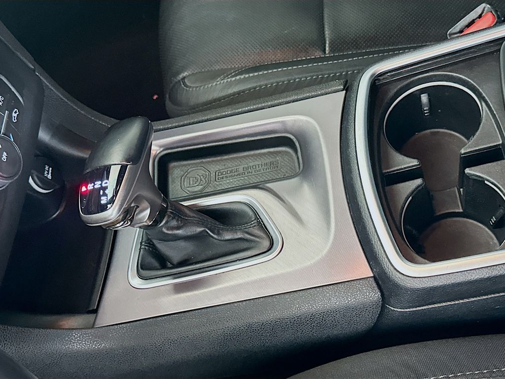 Thumbnail: 2020 Dodge Charger - 16