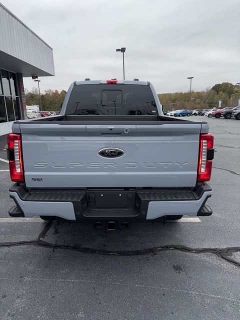 FordF-350SD8