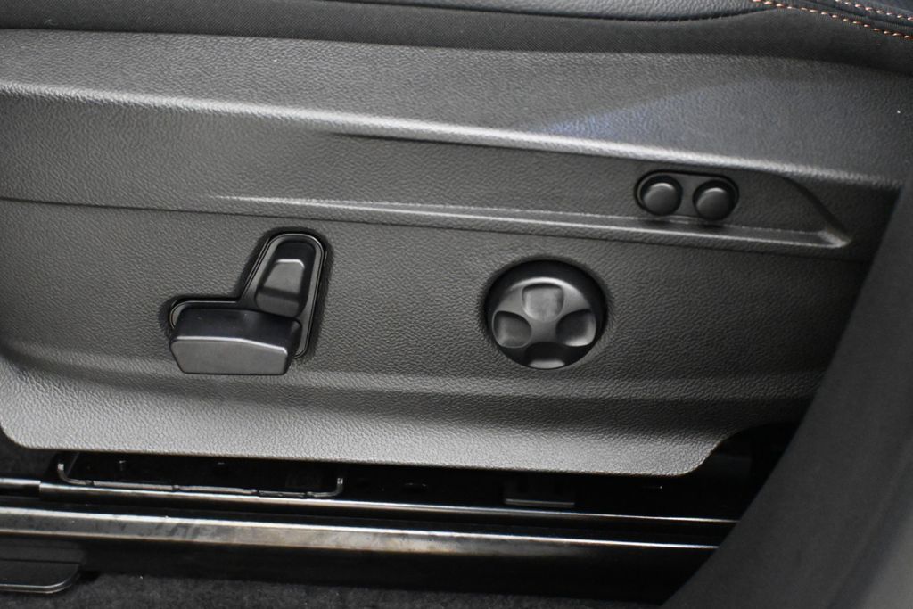 Thumbnail: 2025 Alfa Romeo Stelvio - 27