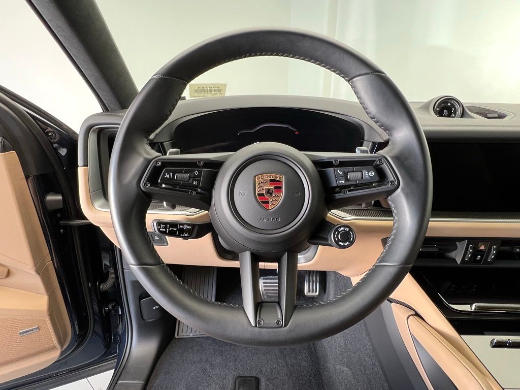Thumbnail: 2024 Porsche  - 7