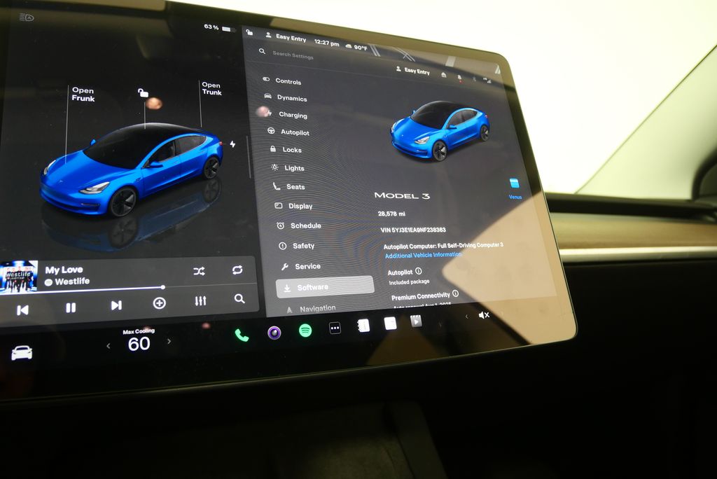 Thumbnail: 2022 Tesla Model 3 - 24