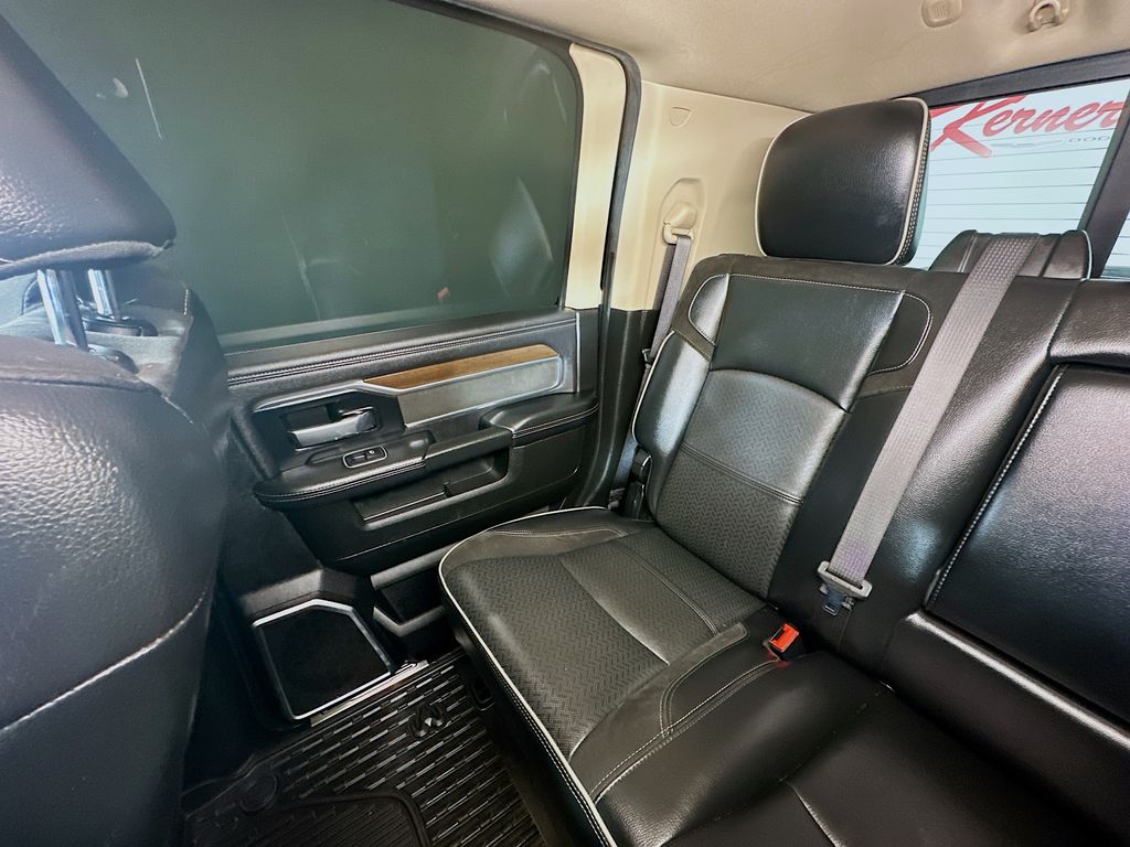 Used 2022 Black Ram Laramie image 12