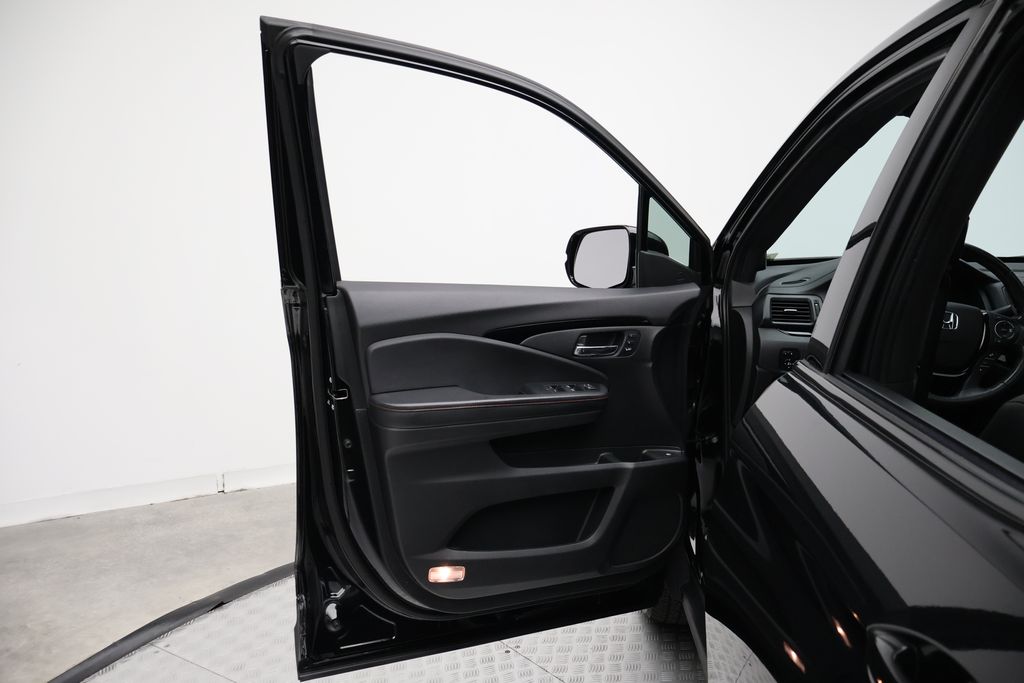 Thumbnail: 2020 Honda Ridgeline - 16