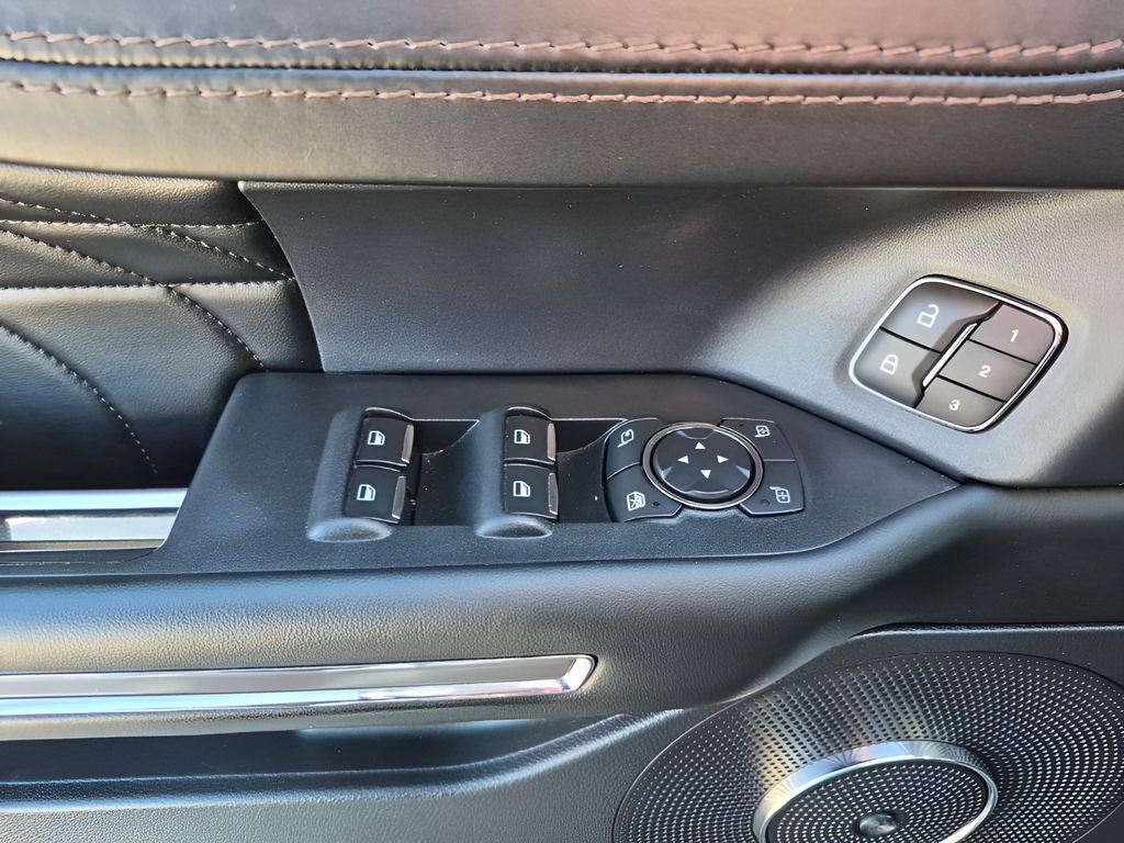 Used 2021 Black Ford Platinum image 27