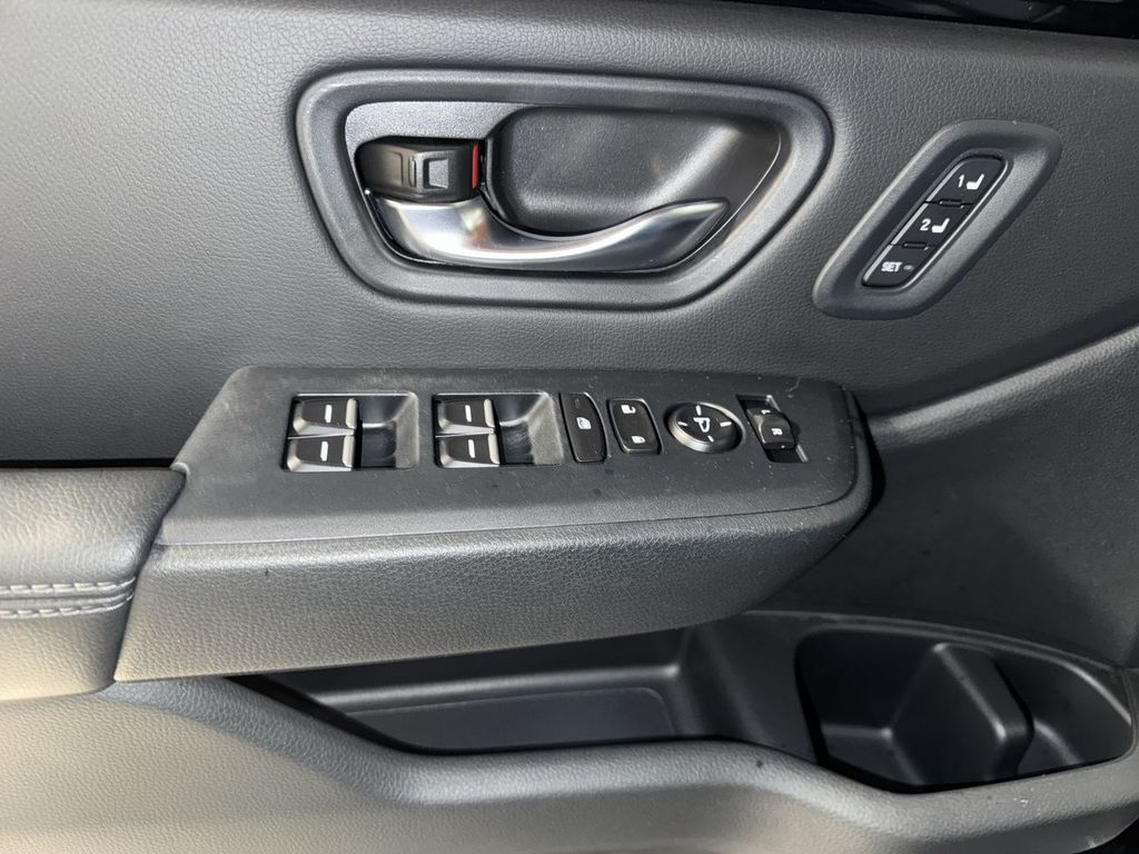 used 2023 Honda Pilot car, priced at $40,894