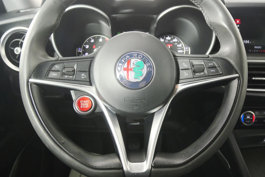 Thumbnail: 2018 Alfa Romeo Stelvio - 19