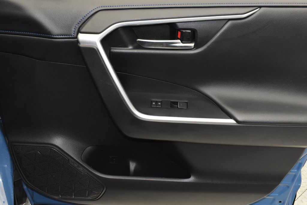 2022 Toyota RAV4 XSE 25