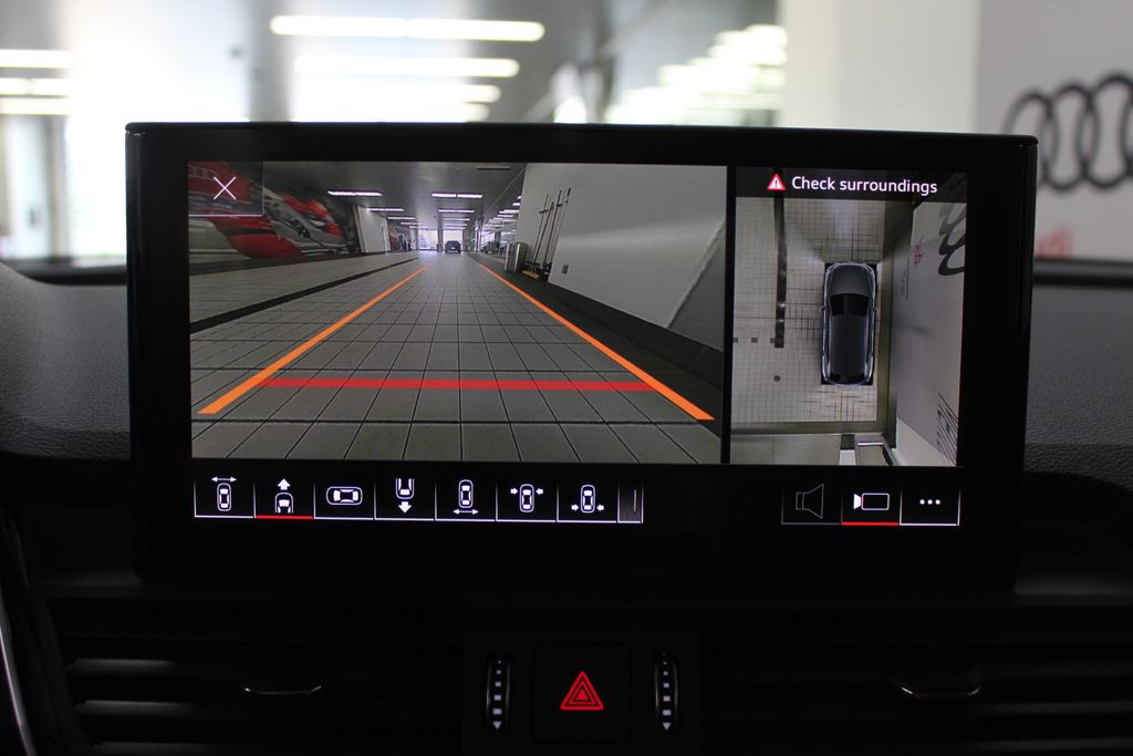 Thumbnail: 2022 Audi Q5 - 20