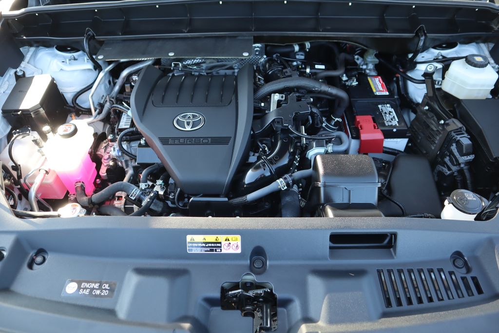 Thumbnail: 2023 Toyota Highlander - 28