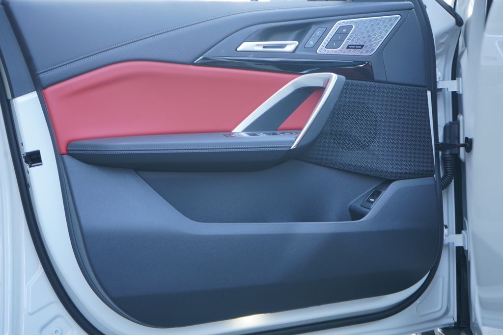 2025 BMW X2 xDrive28i 10