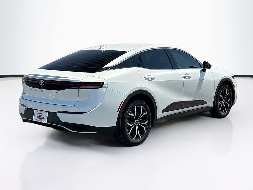 Thumbnail: 2023 Toyota Crown - 5