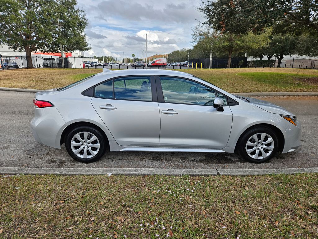 2024 Toyota Corolla LE 6