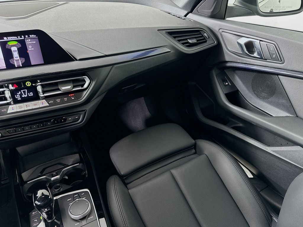 Thumbnail: 2024 BMW 2 Series - 24