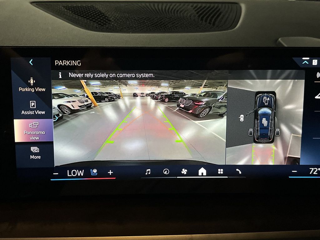 Thumbnail: 2026 BMW X7 - 17