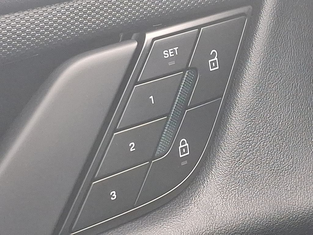 Thumbnail: 2024 Porsche Taycan - 27