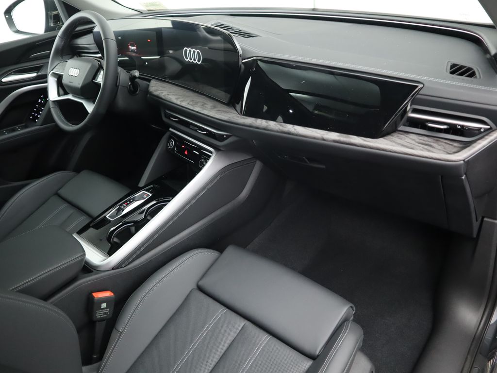 Thumbnail: 2025 Audi Q5 - 20