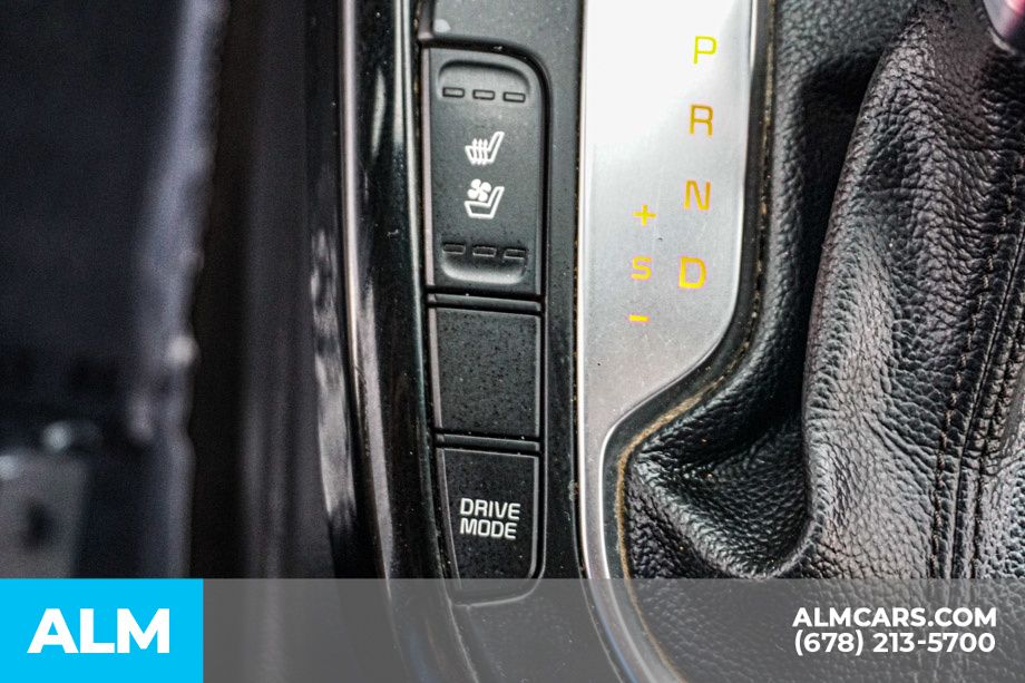Used 2019 Black Kia EX image 43
