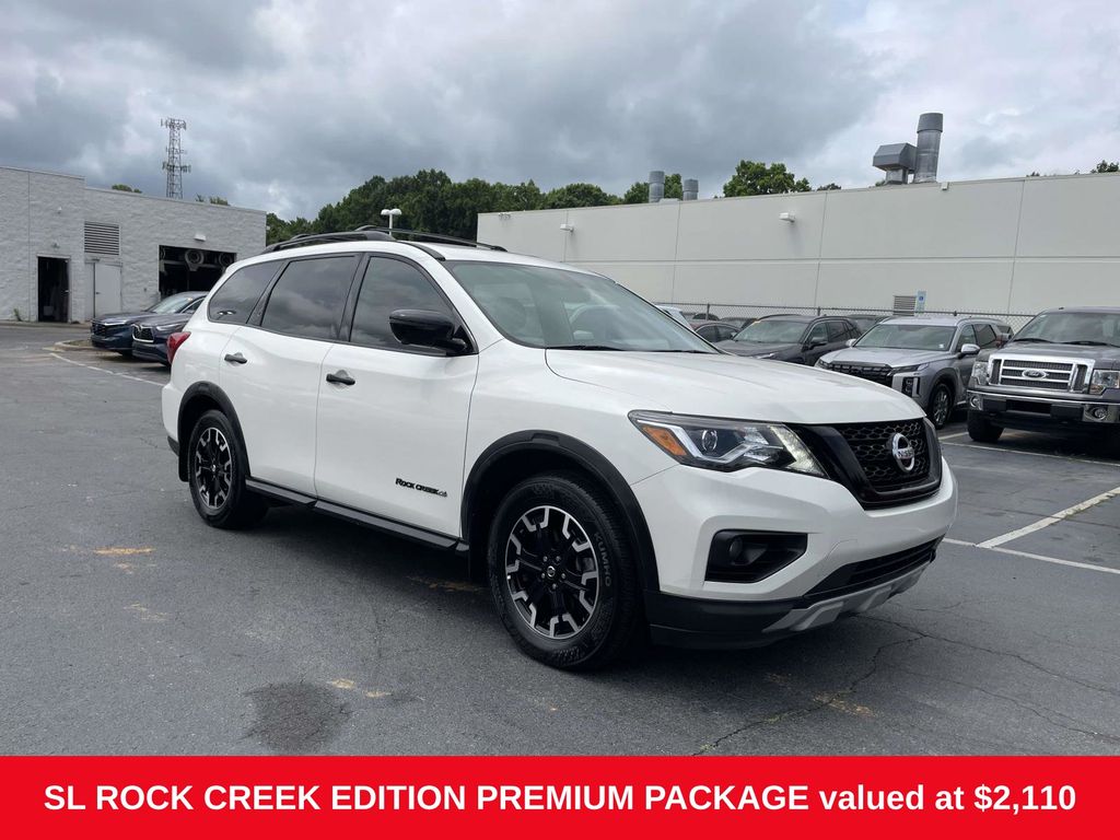 2020 Nissan Pathfinder SL FWD