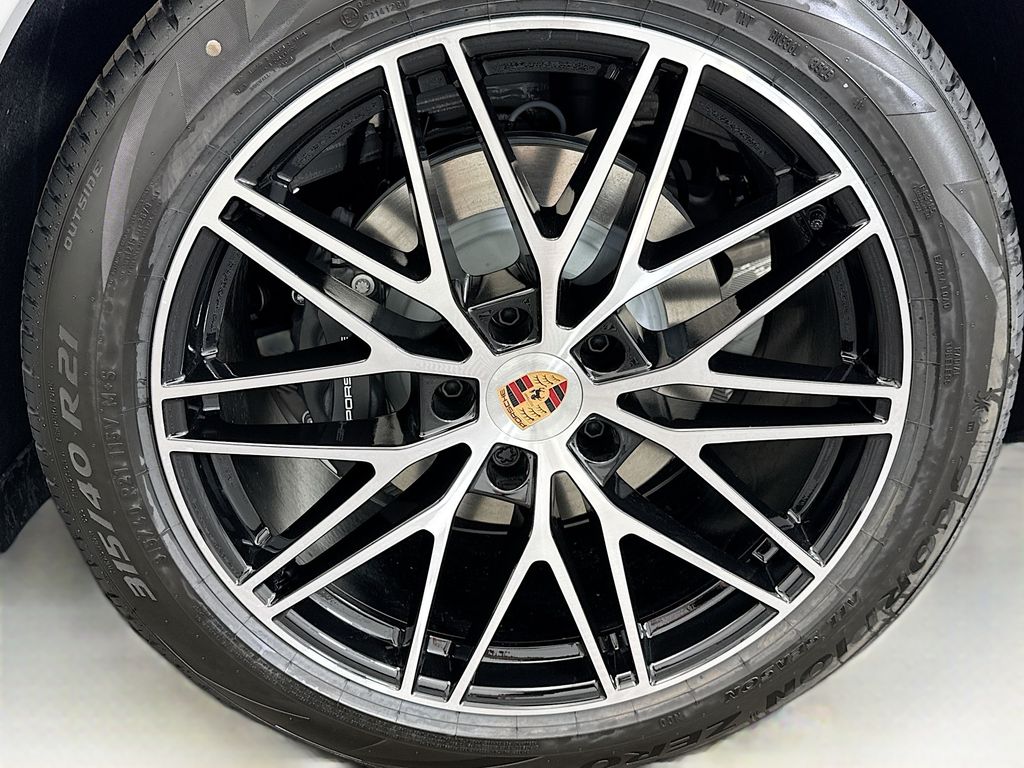 Thumbnail: 2026 Porsche Cayenne - 32