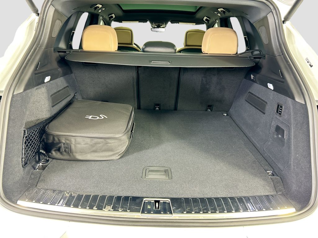 Thumbnail: 2026 Porsche Cayenne - 29