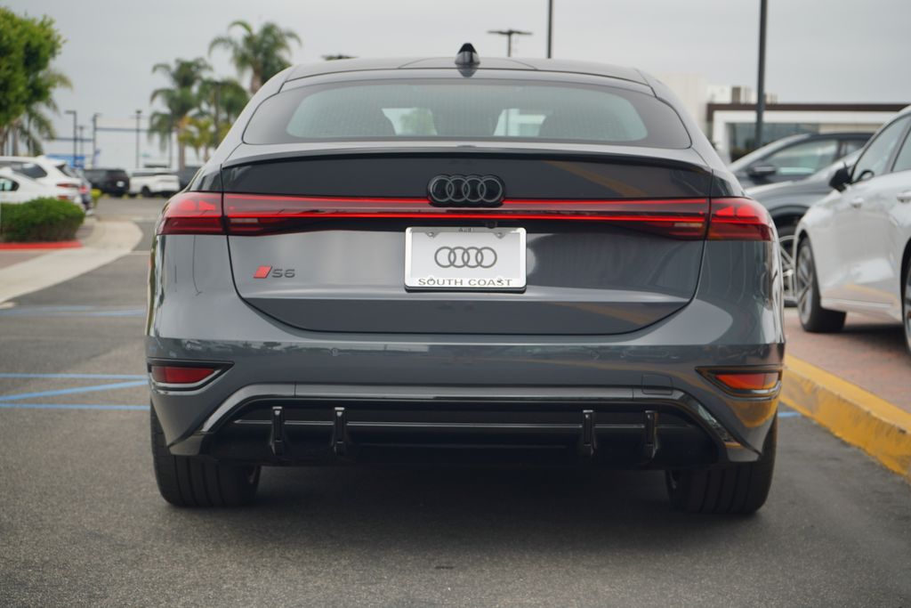 Thumbnail: 2025 Audi S6 - 4